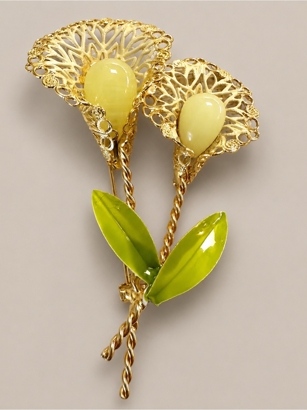 Calla Lily Brooch Gold Tone Filigree Yellow Green Enamel Floral Pin